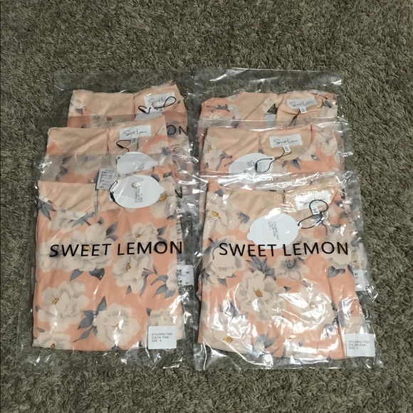 2x✨HP✨Cute Floral Crop Top - Picture 8 of 8